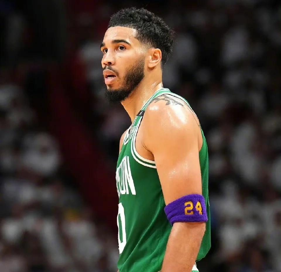 爱游戏体育投注平台塔图姆连续十五场比赛得分超过出色防守,中国队挑战极限!(塔图姆技巧赛夺冠视频)