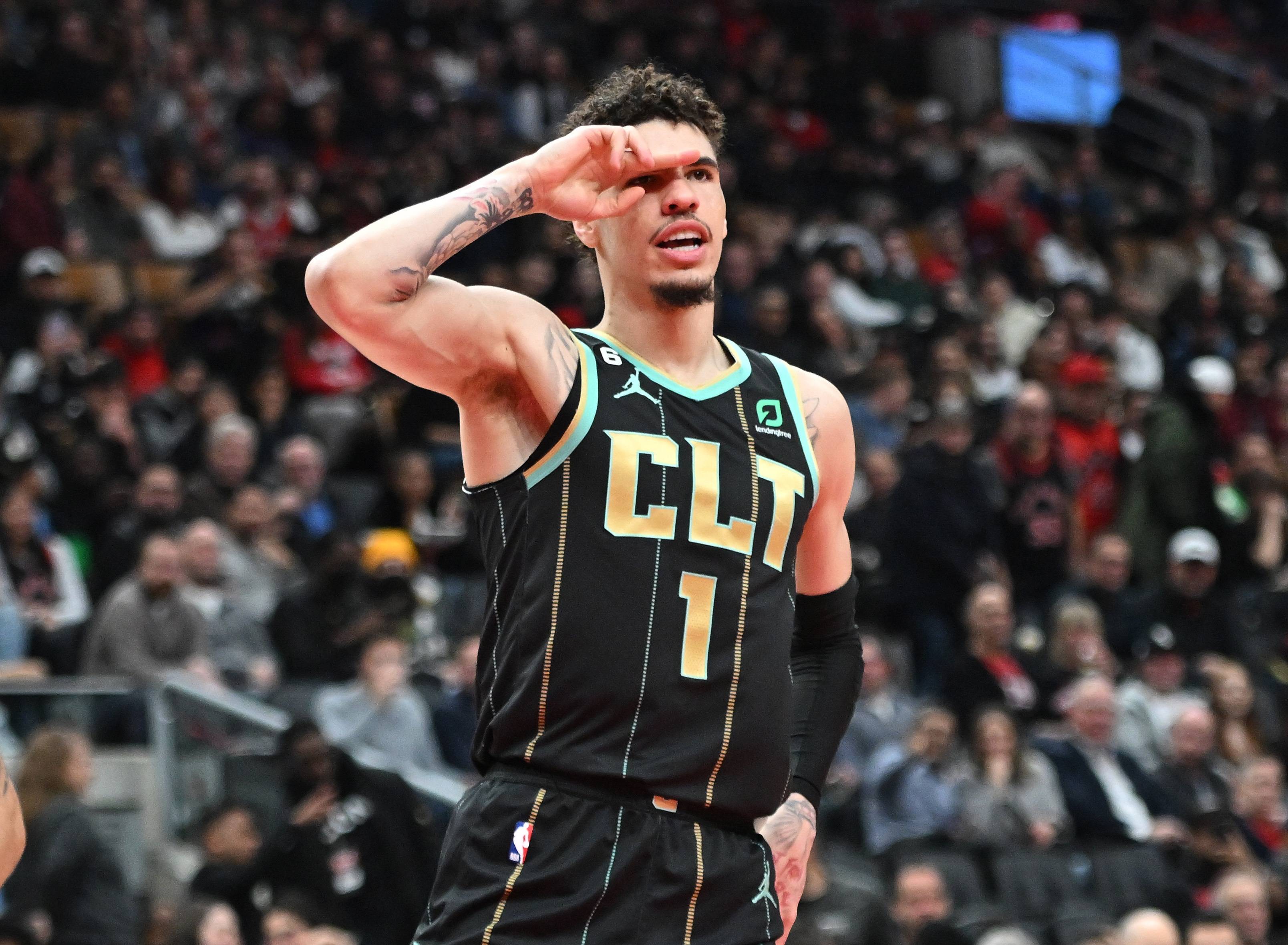 AYX体育下载夏洛特黄蜂迎NBA常规赛关键赛,赛后绝杀压哨,震撼外界,资深球员宣示担当的简单介绍